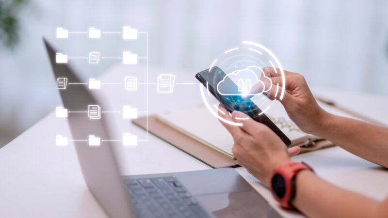 Hybrid cloud benefits for small and medium business